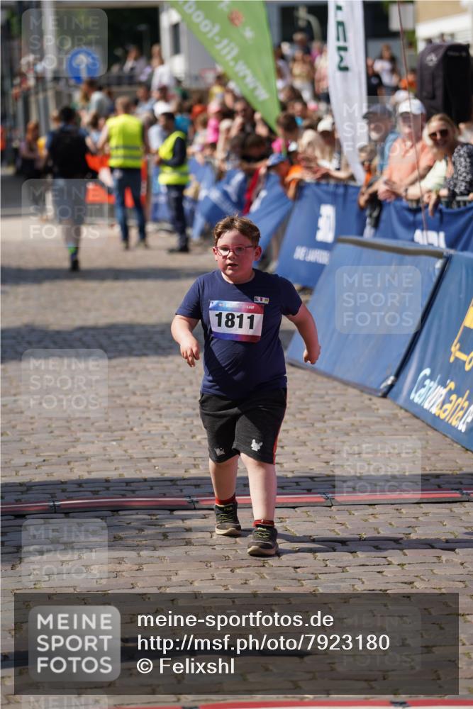 13.06.2025 - Holstenköstenlauf Felixshl http://msf.ph/oto/7923180 13.06.2025 15:41:06 Laufen 1811, 1837 meine-sportfotos.de