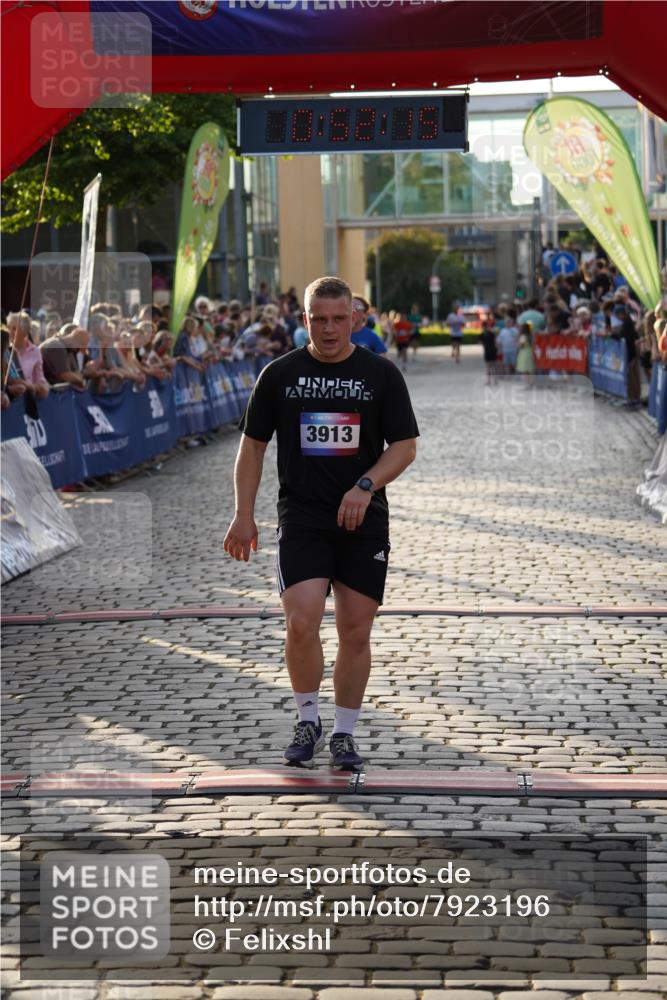 13.06.2025 - Holstenköstenlauf Felixshl http://msf.ph/oto/7923196 13.06.2025 19:52:14 Laufen 2997, 3913 meine-sportfotos.de