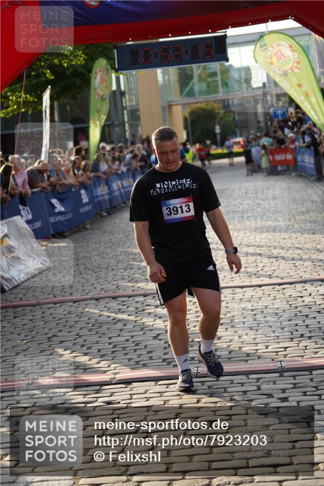 13.06.2025 - Holstenköstenlauf Felixshl http://msf.ph/oto/7923203 13.06.2025 19:52:14 Laufen 2997, 3913 meine-sportfotos.de