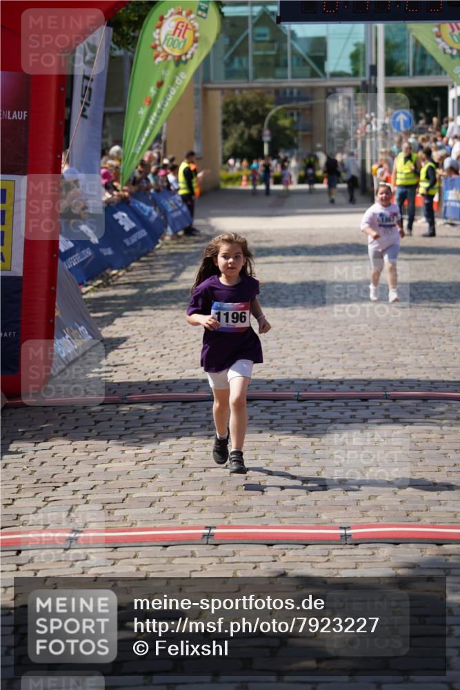 13.06.2025 - Holstenköstenlauf Felixshl http://msf.ph/oto/7923227 13.06.2025 15:41:29 Laufen 1196, 1867 meine-sportfotos.de