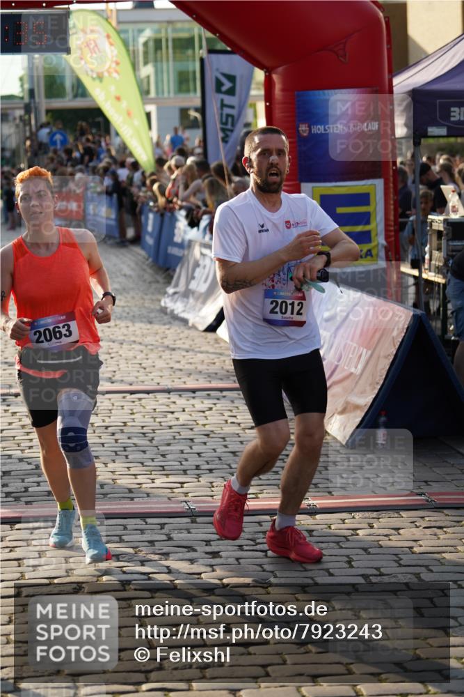 13.06.2025 - Holstenköstenlauf Felixshl http://msf.ph/oto/7923243 13.06.2025 19:52:34 Laufen 2012, 2063, 3059 meine-sportfotos.de