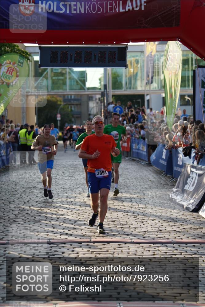 13.06.2025 - Holstenköstenlauf Felixshl http://msf.ph/oto/7923256 13.06.2025 19:52:43 Laufen 2291, 2512, 3789, 3875, 3891 meine-sportfotos.de