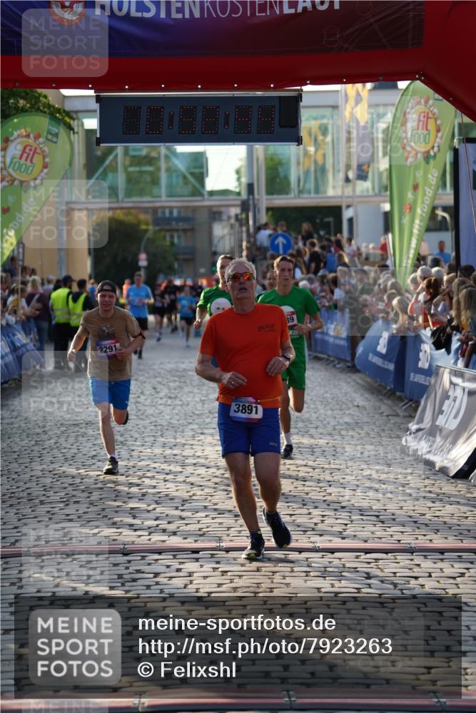 13.06.2025 - Holstenköstenlauf Felixshl http://msf.ph/oto/7923263 13.06.2025 19:52:43 Laufen 2291, 2512, 3789, 3875, 3891 meine-sportfotos.de