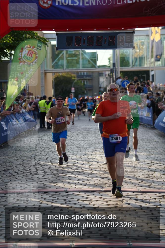 13.06.2025 - Holstenköstenlauf Felixshl http://msf.ph/oto/7923265 13.06.2025 19:52:43 Laufen 2291, 2512, 3789, 3875, 3891 meine-sportfotos.de