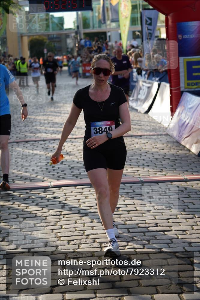 13.06.2025 - Holstenköstenlauf Felixshl http://msf.ph/oto/7923312 13.06.2025 19:52:56 Laufen 2103, 2170, 2243, 2398, 2607, 2665, 2813, 3123, 3237, 3849 meine-sportfotos.de