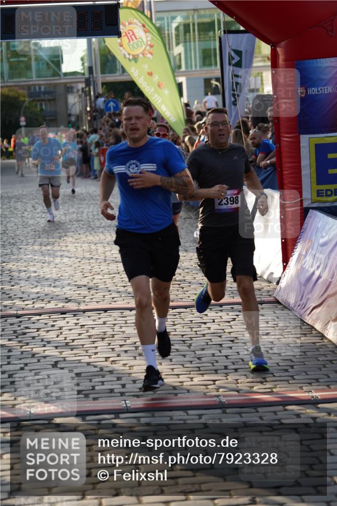 13.06.2025 - Holstenköstenlauf Felixshl http://msf.ph/oto/7923328 13.06.2025 19:53:01 Laufen 2170, 2234, 2243, 2312, 2398, 2607, 2813, 3123, 3237 meine-sportfotos.de