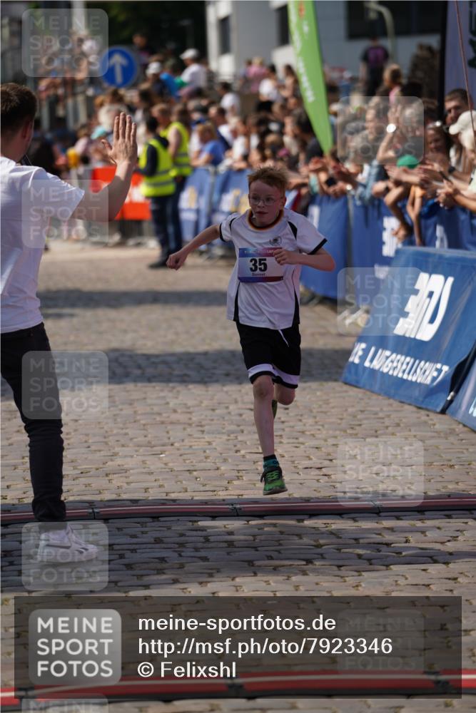 13.06.2025 - Holstenköstenlauf Felixshl http://msf.ph/oto/7923346 13.06.2025 16:06:03 Laufen 35, 166, 963 meine-sportfotos.de