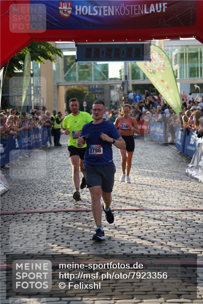 13.06.2025 - Holstenköstenlauf Felixshl http://msf.ph/oto/7923356 13.06.2025 19:53:17 Laufen 2053, 2448, 2525, 2661, 2798 meine-sportfotos.de