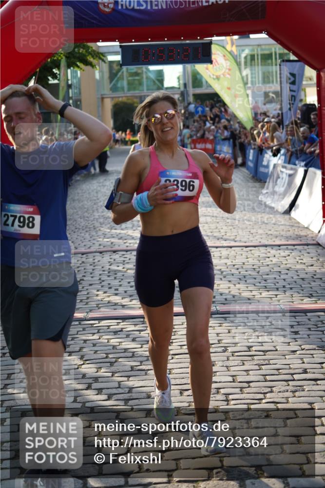 13.06.2025 - Holstenköstenlauf Felixshl http://msf.ph/oto/7923364 13.06.2025 19:53:20 Laufen 2053, 2448, 2525, 2661, 2664, 2798, 3847 meine-sportfotos.de