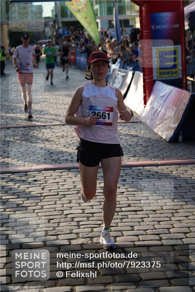 13.06.2025 - Holstenköstenlauf Felixshl http://msf.ph/oto/7923375 13.06.2025 19:53:23 Laufen 2053, 2448, 2661, 2664, 3847 meine-sportfotos.de