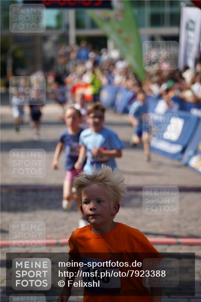 13.06.2025 - Holstenköstenlauf Felixshl http://msf.ph/oto/7923388 13.06.2025 16:06:18 Laufen 62, 168, 210, 314, 319, 714, 952, 1155, 1865, 1869 meine-sportfotos.de