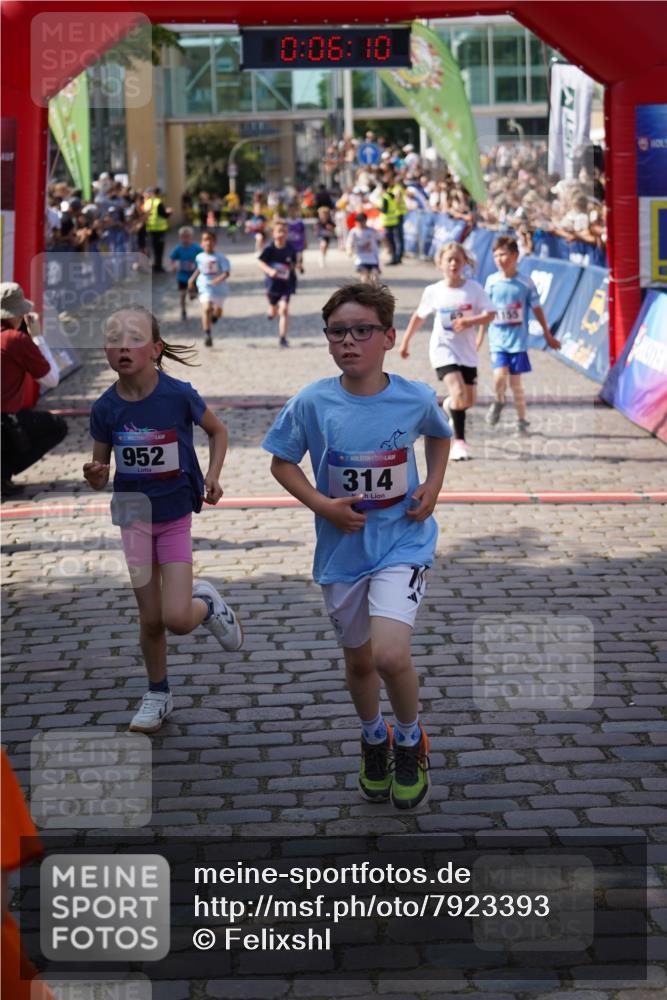 13.06.2025 - Holstenköstenlauf Felixshl http://msf.ph/oto/7923393 13.06.2025 16:06:19 Laufen 62, 210, 314, 319, 714, 952, 1154, 1155, 1859, 1865, 1869 meine-sportfotos.de