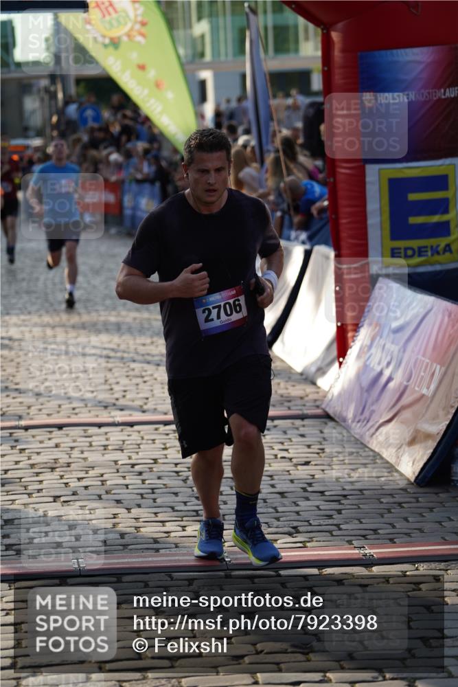 13.06.2025 - Holstenköstenlauf Felixshl http://msf.ph/oto/7923398 13.06.2025 19:53:36 Laufen 2467, 2493, 2706, 3158, 3919 meine-sportfotos.de