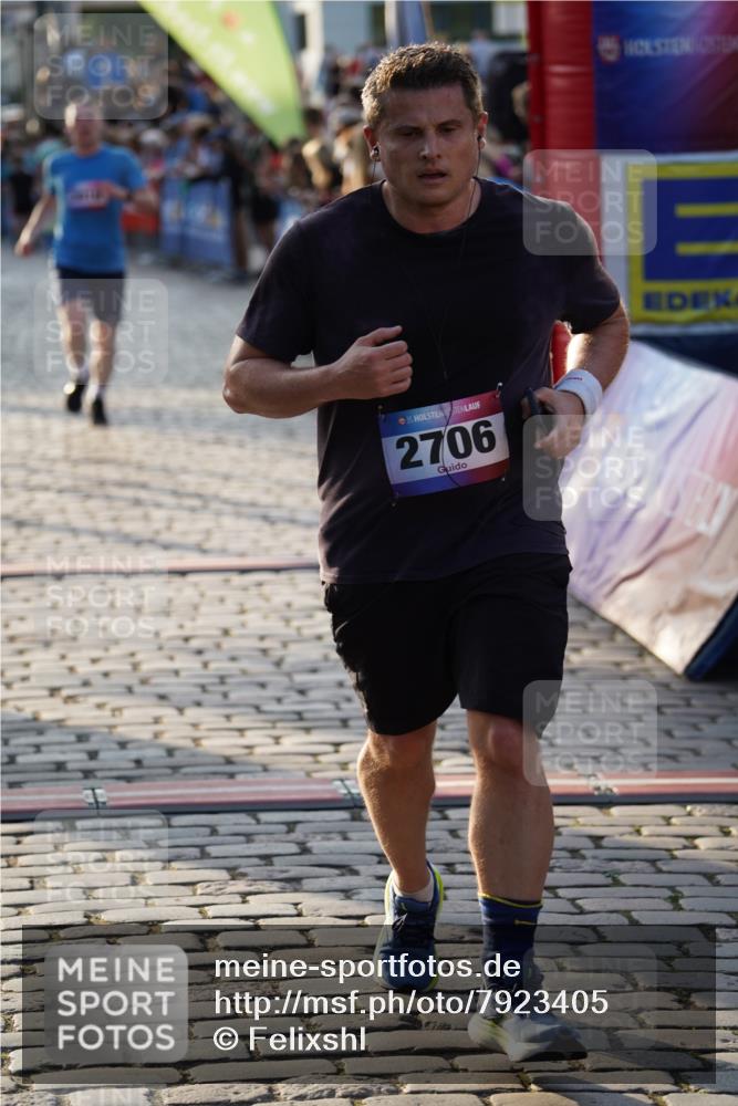 13.06.2025 - Holstenköstenlauf Felixshl http://msf.ph/oto/7923405 13.06.2025 19:53:37 Laufen 2467, 2493, 2498, 2706, 3158, 3742, 3919 meine-sportfotos.de