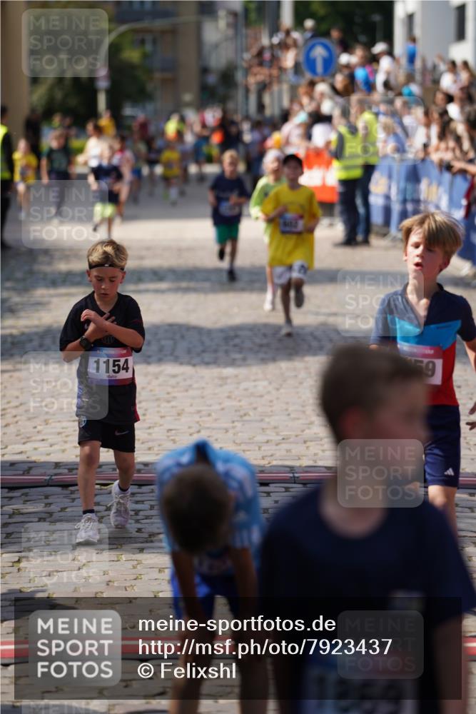 13.06.2025 - Holstenköstenlauf Felixshl http://msf.ph/oto/7923437 13.06.2025 16:06:28 Laufen 210, 449, 602, 1154, 1188, 1283, 1859 meine-sportfotos.de