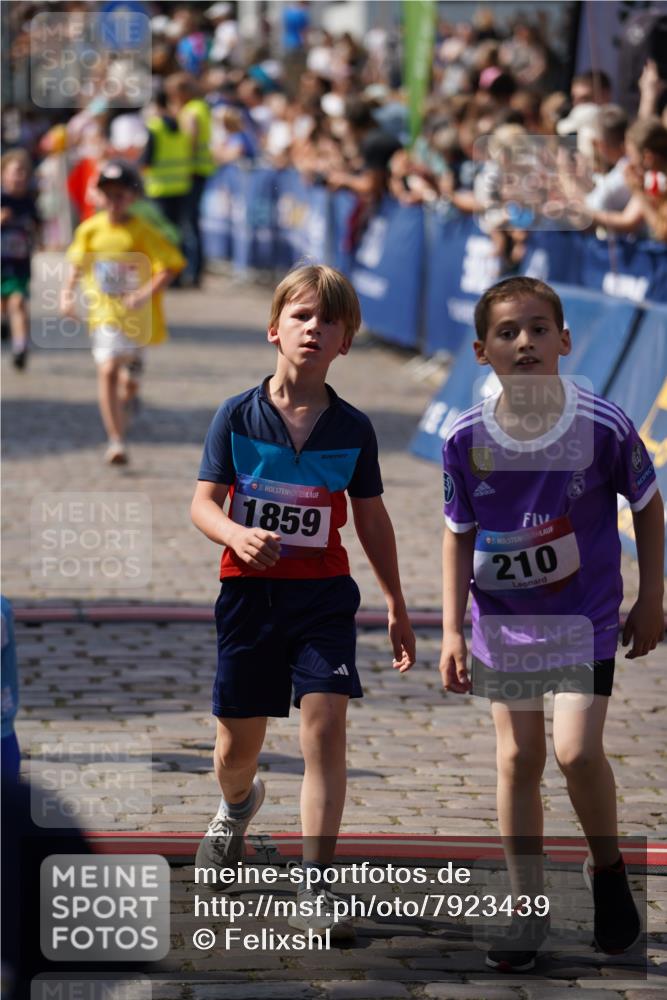 13.06.2025 - Holstenköstenlauf Felixshl http://msf.ph/oto/7923439 13.06.2025 16:06:29 Laufen 210, 449, 602, 1154, 1188, 1283, 1298, 1388, 1859 meine-sportfotos.de