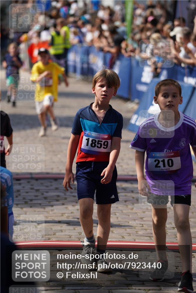 13.06.2025 - Holstenköstenlauf Felixshl http://msf.ph/oto/7923440 13.06.2025 16:06:29 Laufen 210, 449, 602, 1154, 1188, 1283, 1298, 1388, 1859 meine-sportfotos.de