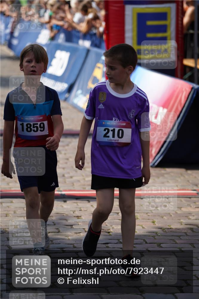 13.06.2025 - Holstenköstenlauf Felixshl http://msf.ph/oto/7923447 13.06.2025 16:06:31 Laufen 449, 587, 602, 1039, 1154, 1188, 1283, 1298, 1388, 1859 meine-sportfotos.de