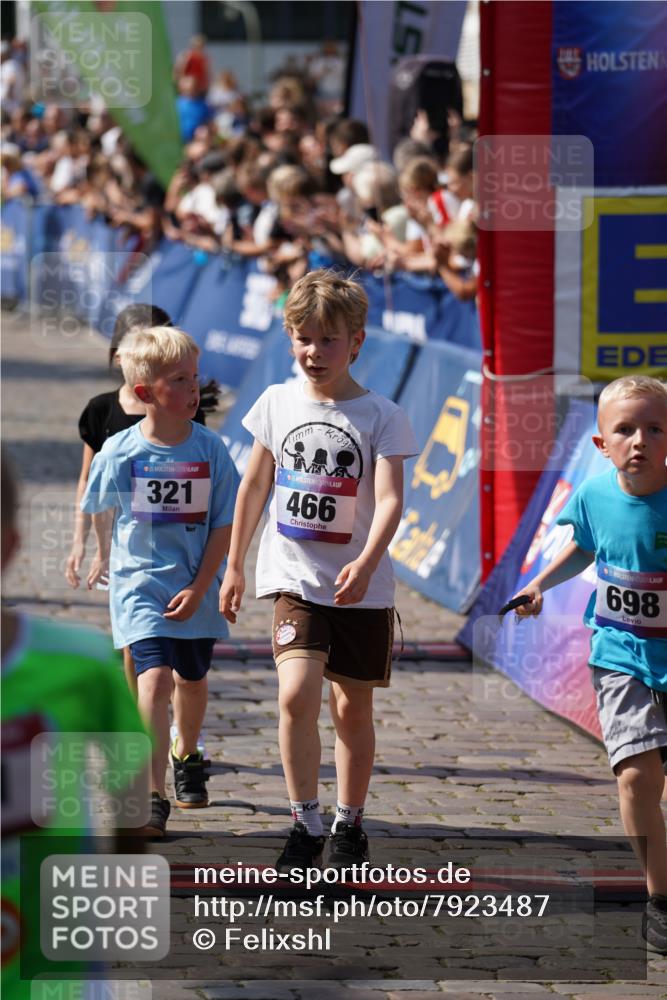 13.06.2025 - Holstenköstenlauf Felixshl http://msf.ph/oto/7923487 13.06.2025 16:06:45 Laufen 171, 296, 307, 311, 321, 460, 462, 466, 698, 860, 1048, 1147, 1384, 1386, 1387 meine-sportfotos.de