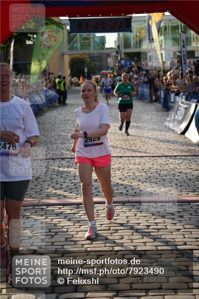 13.06.2025 - Holstenköstenlauf Felixshl http://msf.ph/oto/7923490 13.06.2025 19:53:55 Laufen 2476, 2864, 2929, 3063 meine-sportfotos.de
