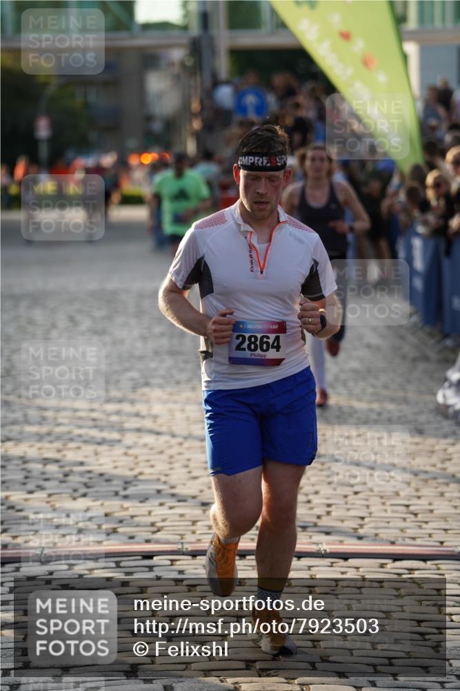 13.06.2025 - Holstenköstenlauf Felixshl http://msf.ph/oto/7923503 13.06.2025 19:54:02 Laufen 2162, 2864, 3844 meine-sportfotos.de