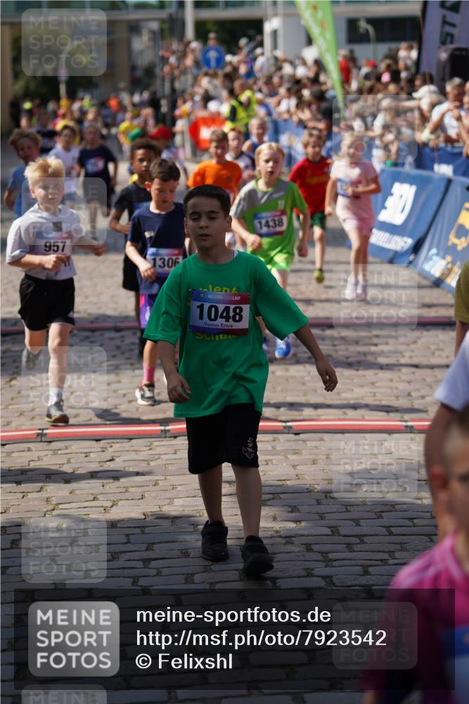 13.06.2025 - Holstenköstenlauf Felixshl http://msf.ph/oto/7923542 13.06.2025 16:06:56 Laufen 20, 75, 167, 305, 308, 452, 574, 585, 591, 716, 850, 855, 957, 970, 1043, 1048, 1306, 1383, 1389, 1438, 1887, 1928 meine-sportfotos.de