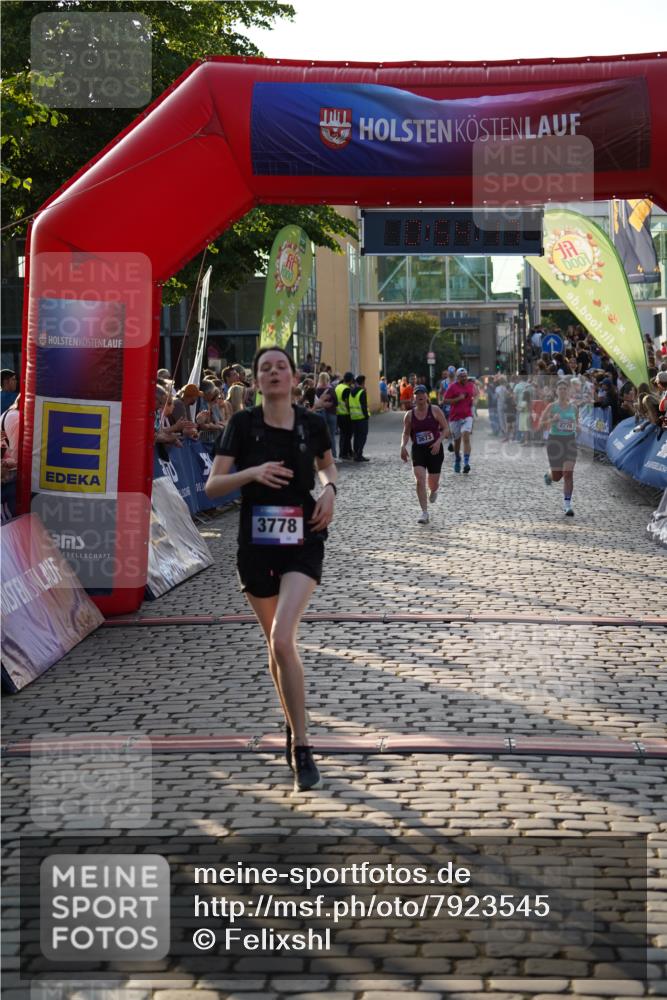 13.06.2025 - Holstenköstenlauf Felixshl http://msf.ph/oto/7923545 13.06.2025 19:54:16 Laufen 2325, 2776, 3673, 3778 meine-sportfotos.de