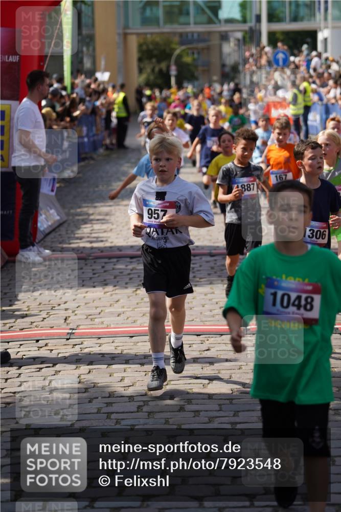 13.06.2025 - Holstenköstenlauf Felixshl http://msf.ph/oto/7923548 13.06.2025 16:06:57 Laufen 20, 75, 167, 305, 308, 452, 574, 585, 591, 716, 850, 855, 957, 970, 1043, 1048, 1306, 1383, 1389, 1438, 1887, 1928 meine-sportfotos.de