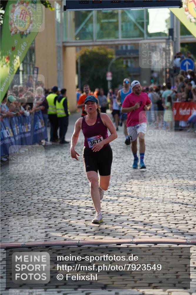 13.06.2025 - Holstenköstenlauf Felixshl http://msf.ph/oto/7923549 13.06.2025 19:54:19 Laufen 2325, 2776, 2812, 3600, 3673, 3778 meine-sportfotos.de