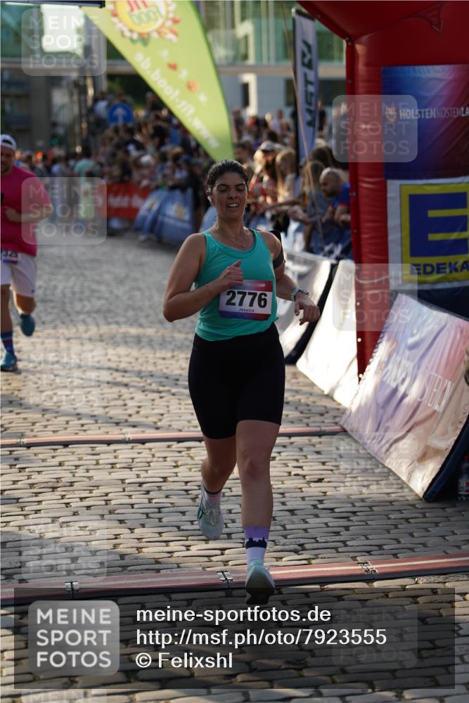 13.06.2025 - Holstenköstenlauf Felixshl http://msf.ph/oto/7923555 13.06.2025 19:54:21 Laufen 2325, 2776, 2812, 2869, 3231, 3302, 3600, 3673 meine-sportfotos.de