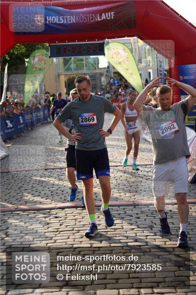 13.06.2025 - Holstenköstenlauf Felixshl http://msf.ph/oto/7923585 13.06.2025 19:54:34 Laufen 2028, 2092, 2149, 2367, 2882, 3675, 3749, 3874 meine-sportfotos.de