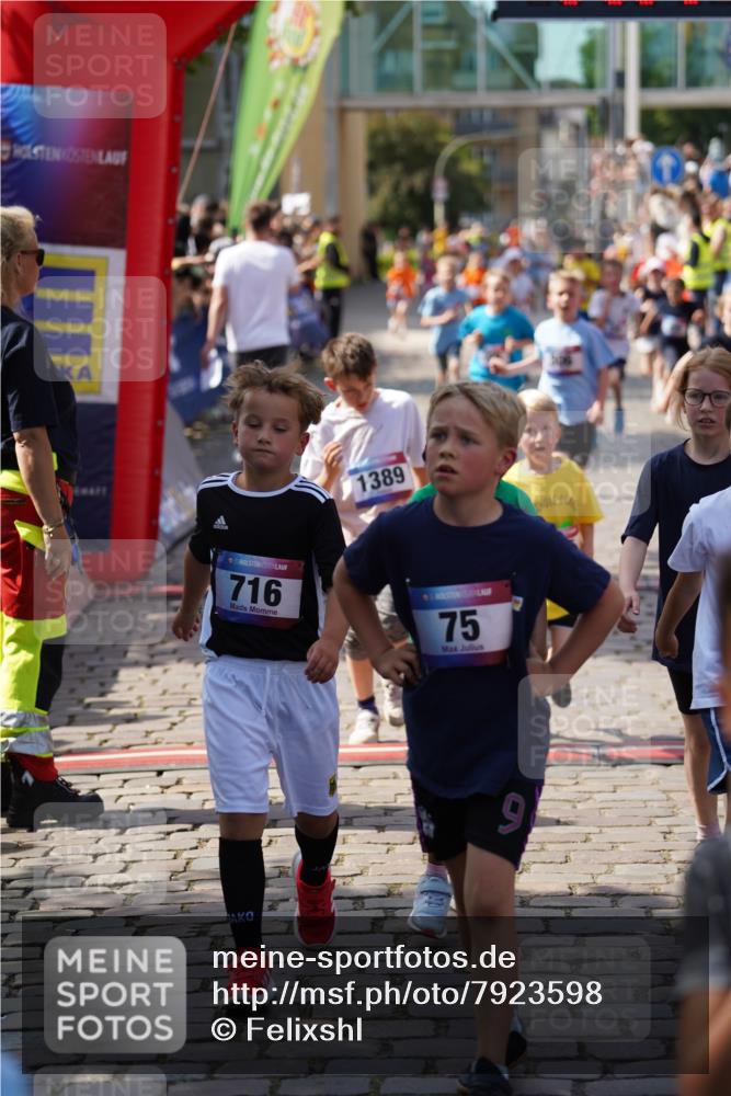 13.06.2025 - Holstenköstenlauf Felixshl http://msf.ph/oto/7923598 13.06.2025 16:07:06 Laufen 26, 34, 40, 124, 306, 316, 434, 459, 467, 574, 575, 585, 592, 693, 699, 973, 1043, 1149, 1202, 1389 meine-sportfotos.de