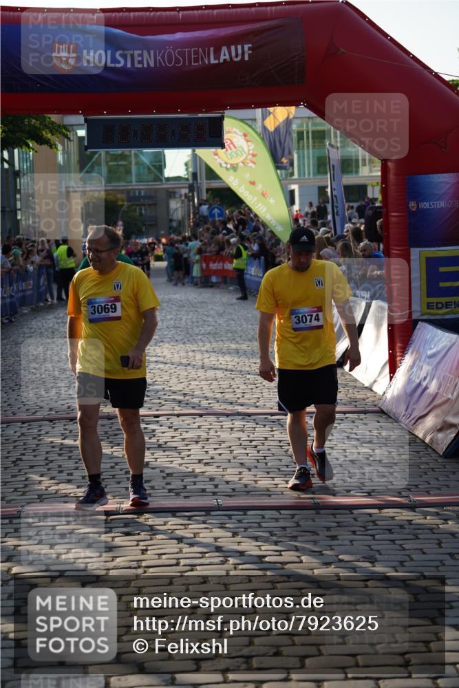13.06.2025 - Holstenköstenlauf Felixshl http://msf.ph/oto/7923625 13.06.2025 19:54:58 Laufen 3062, 3069, 3074, 3169, 3172, 3592 meine-sportfotos.de