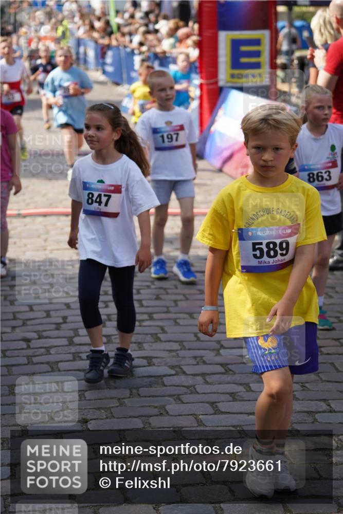 13.06.2025 - Holstenköstenlauf Felixshl http://msf.ph/oto/7923661 13.06.2025 16:07:25 Laufen 53, 108, 174, 193, 197, 298, 300, 312, 323, 579, 589, 688, 848, 1146, 1150, 1286, 1808 meine-sportfotos.de