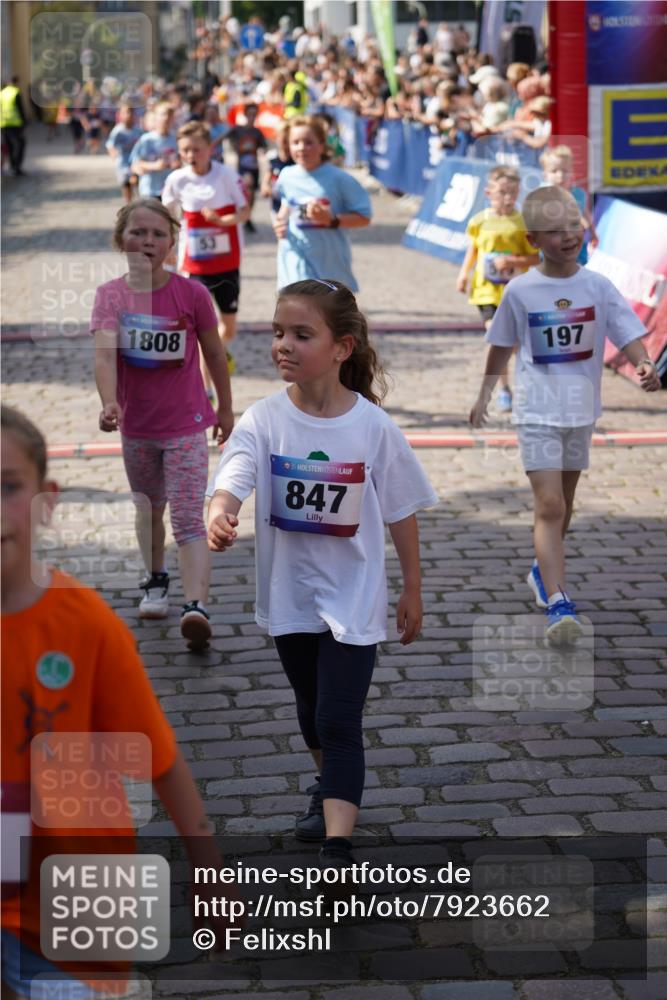 13.06.2025 - Holstenköstenlauf Felixshl http://msf.ph/oto/7923662 13.06.2025 16:07:26 Laufen 53, 108, 174, 193, 298, 300, 312, 323, 579, 688, 848, 1146, 1150, 1286, 1382, 1808 meine-sportfotos.de