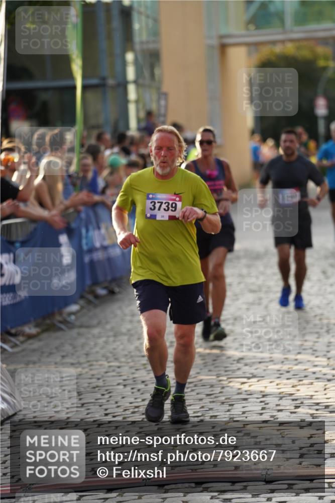 13.06.2025 - Holstenköstenlauf Felixshl http://msf.ph/oto/7923667 13.06.2025 19:55:17 Laufen 2280, 2420, 2424, 2644, 2710, 2719, 3739 meine-sportfotos.de