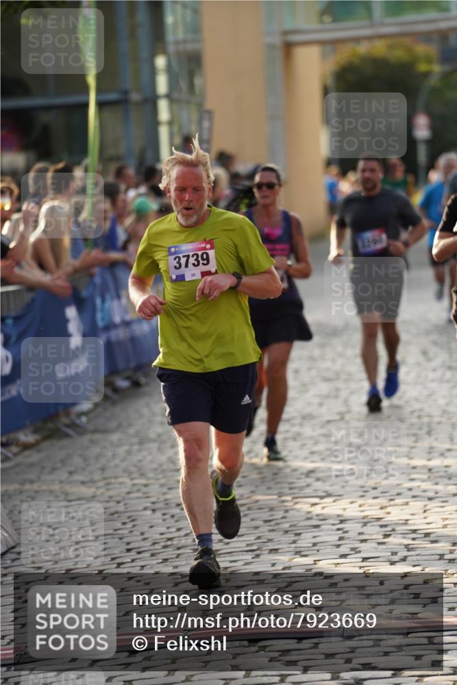 13.06.2025 - Holstenköstenlauf Felixshl http://msf.ph/oto/7923669 13.06.2025 19:55:17 Laufen 2280, 2420, 2424, 2644, 2710, 2719, 3739 meine-sportfotos.de