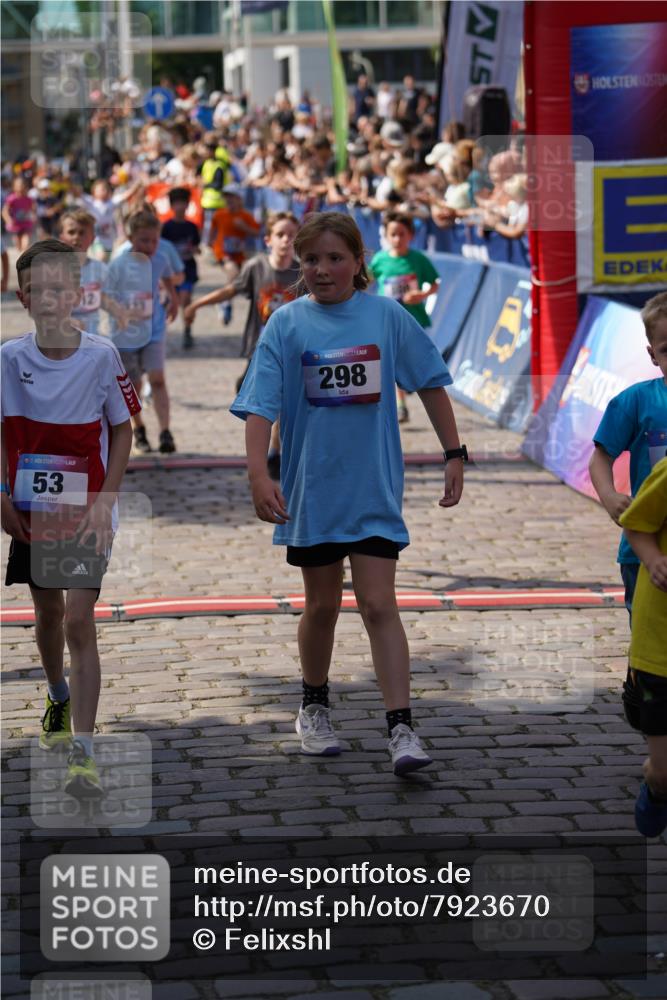 13.06.2025 - Holstenköstenlauf Felixshl http://msf.ph/oto/7923670 13.06.2025 16:07:28 Laufen 53, 108, 174, 193, 298, 300, 312, 323, 579, 688, 848, 953, 1146, 1150, 1286, 1382 meine-sportfotos.de