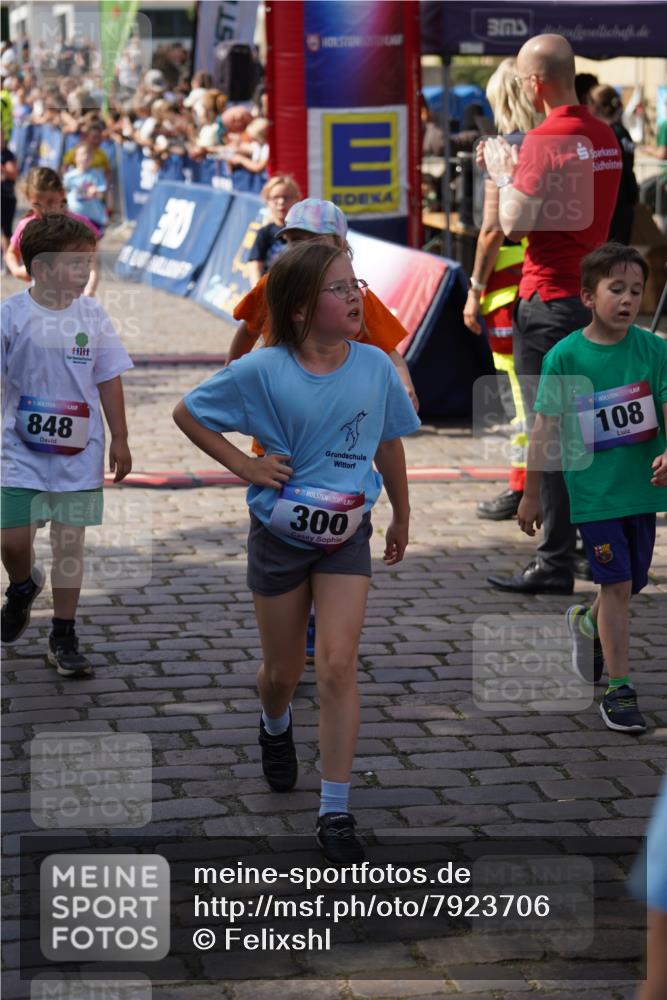 13.06.2025 - Holstenköstenlauf Felixshl http://msf.ph/oto/7923706 13.06.2025 16:07:36 Laufen 173, 196, 301, 593, 595, 596, 601, 703, 842, 848, 953, 1045, 1313, 1382, 1873 meine-sportfotos.de