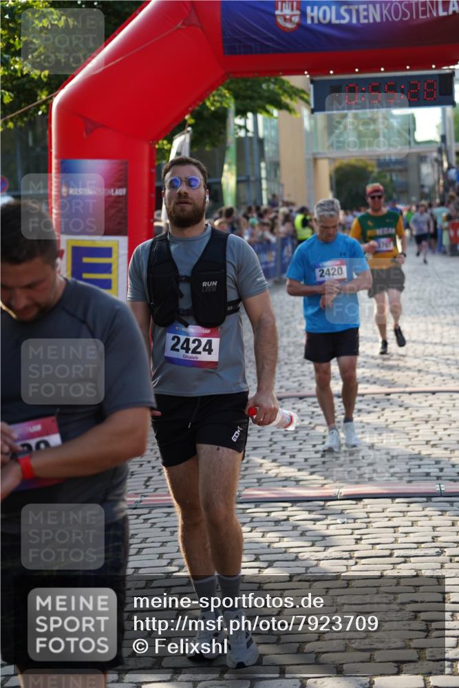 13.06.2025 - Holstenköstenlauf Felixshl http://msf.ph/oto/7923709 13.06.2025 19:55:27 Laufen 2307, 2420, 2424, 3707 meine-sportfotos.de