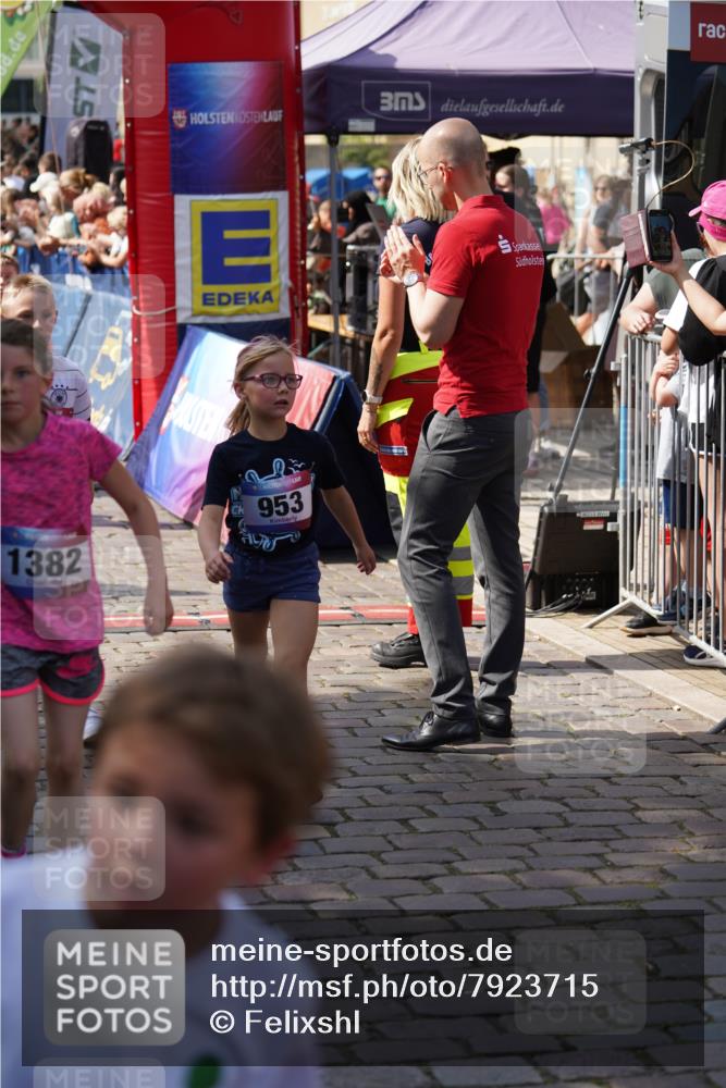 13.06.2025 - Holstenköstenlauf Felixshl http://msf.ph/oto/7923715 13.06.2025 16:07:40 Laufen 173, 196, 297, 301, 593, 595, 596, 601, 703, 842, 853, 959, 974, 1045, 1313, 1412, 1873 meine-sportfotos.de