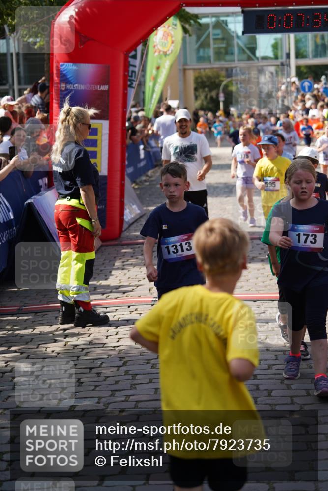 13.06.2025 - Holstenköstenlauf Felixshl http://msf.ph/oto/7923735 13.06.2025 16:07:43 Laufen 18, 173, 175, 196, 204, 297, 439, 458, 595, 596, 601, 842, 853, 955, 959, 974, 1045, 1313, 1412, 1873 meine-sportfotos.de