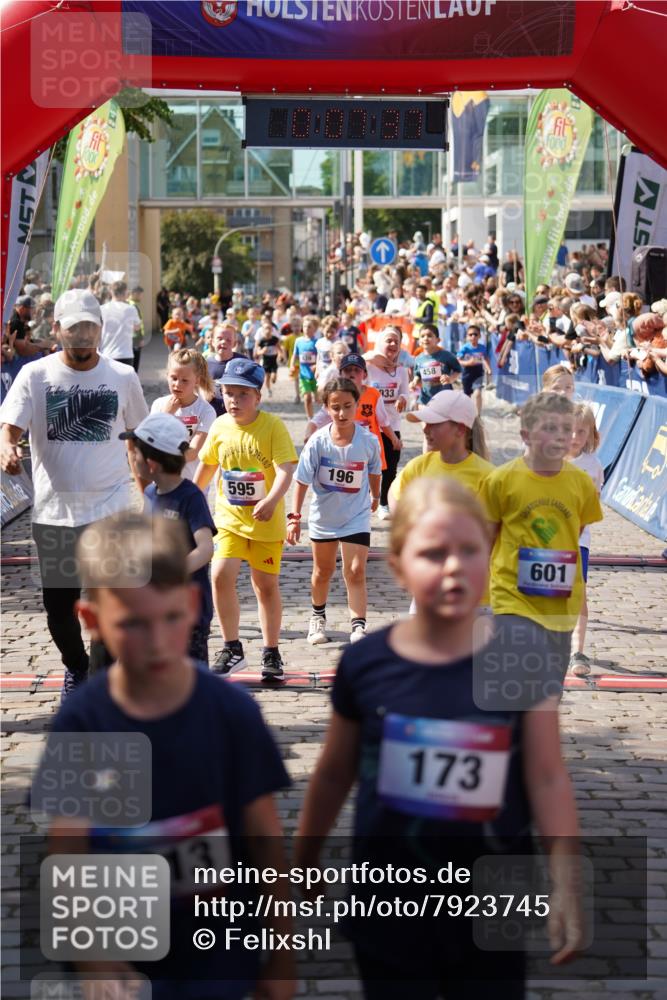 13.06.2025 - Holstenköstenlauf Felixshl http://msf.ph/oto/7923745 13.06.2025 16:07:46 Laufen 18, 175, 196, 204, 297, 432, 439, 458, 580, 595, 596, 842, 853, 955, 959, 974, 1184, 1185, 1301, 1412, 1817 meine-sportfotos.de