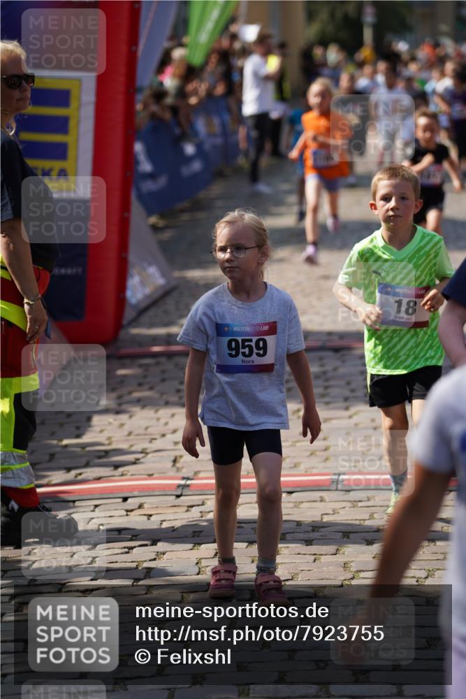 13.06.2025 - Holstenköstenlauf Felixshl http://msf.ph/oto/7923755 13.06.2025 16:07:52 Laufen 18, 175, 204, 297, 304, 325, 432, 439, 442, 456, 458, 461, 464, 580, 581, 584, 588, 687, 706, 838, 846, 857, 955, 959, 1037, 1041, 1183, 1184, 1185, 1187, 1206, 1301, 1817 meine-sportfotos.de