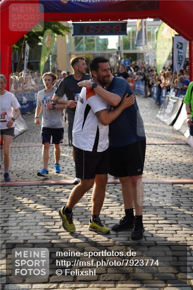 13.06.2025 - Holstenköstenlauf Felixshl http://msf.ph/oto/7923774 13.06.2025 19:55:49 Laufen 2107, 2619, 2657, 3129, 3240, 3591, 3662, 3732, 3777 meine-sportfotos.de