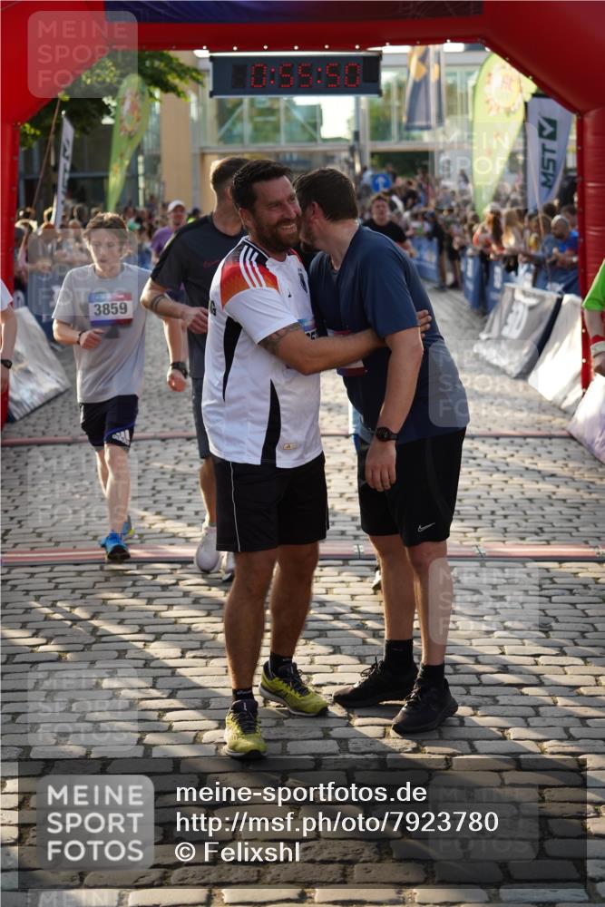 13.06.2025 - Holstenköstenlauf Felixshl http://msf.ph/oto/7923780 13.06.2025 19:55:49 Laufen 2107, 2619, 2657, 3129, 3240, 3591, 3662, 3732, 3777 meine-sportfotos.de