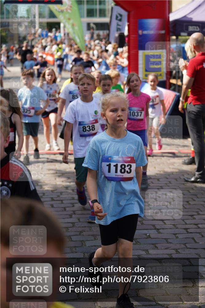 13.06.2025 - Holstenköstenlauf Felixshl http://msf.ph/oto/7923806 13.06.2025 16:08:04 Laufen 52, 209, 212, 288, 325, 435, 441, 453, 584, 588, 687, 701, 966, 1187, 1216, 1304, 1898 meine-sportfotos.de
