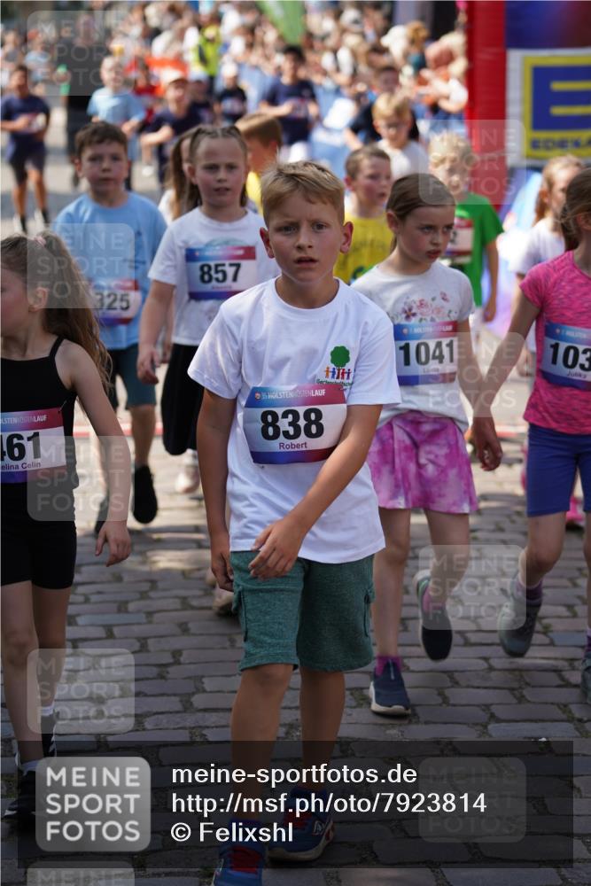 13.06.2025 - Holstenköstenlauf Felixshl http://msf.ph/oto/7923814 13.06.2025 16:08:05 Laufen 52, 209, 212, 288, 435, 441, 448, 453, 701, 862, 966, 976, 1216, 1304, 1898 meine-sportfotos.de