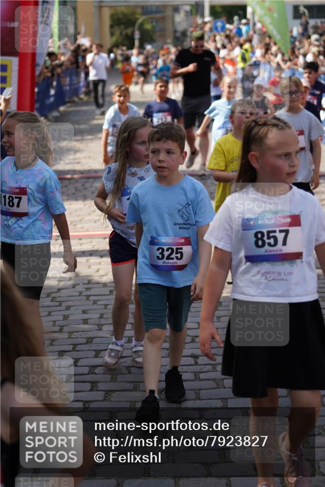 13.06.2025 - Holstenköstenlauf Felixshl http://msf.ph/oto/7923827 13.06.2025 16:08:08 Laufen 209, 212, 288, 322, 435, 441, 448, 453, 468, 700, 701, 862, 966, 976, 1044, 1046, 1148, 1151, 1216, 1304 meine-sportfotos.de