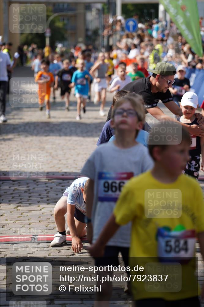 13.06.2025 - Holstenköstenlauf Felixshl http://msf.ph/oto/7923837 13.06.2025 16:08:10 Laufen 209, 212, 288, 317, 322, 435, 448, 453, 468, 700, 701, 862, 976, 1044, 1046, 1148, 1151, 1152, 1216, 1304 meine-sportfotos.de
